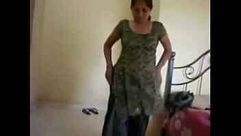 Horny indian aunty video