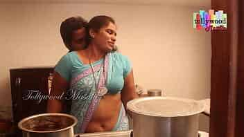 Indian Aunty Affair With a Teen Boy video