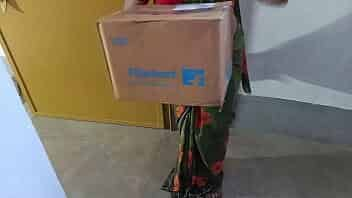 Get fucked from flipkart delivery boy instead of money when my husband not home video