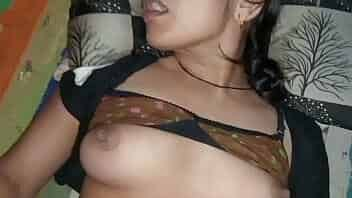 Uncut viral MMS of Indian college girl in hindi audio video