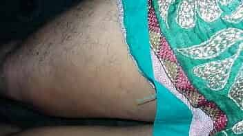 tamil Wife Lakshimi show her Sexy Hairy legs video