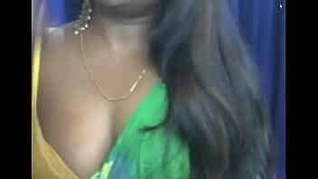 tamil aunty nipple visible while chatting video