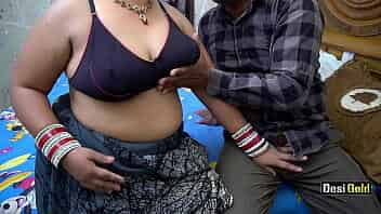 See Indian Desi Parul Bhabhi In a very hot and exciting action video